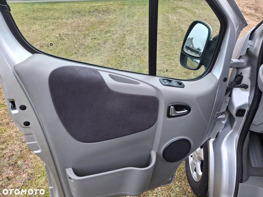 Renault Trafic FAP Grand Passenger Black Edition - 9