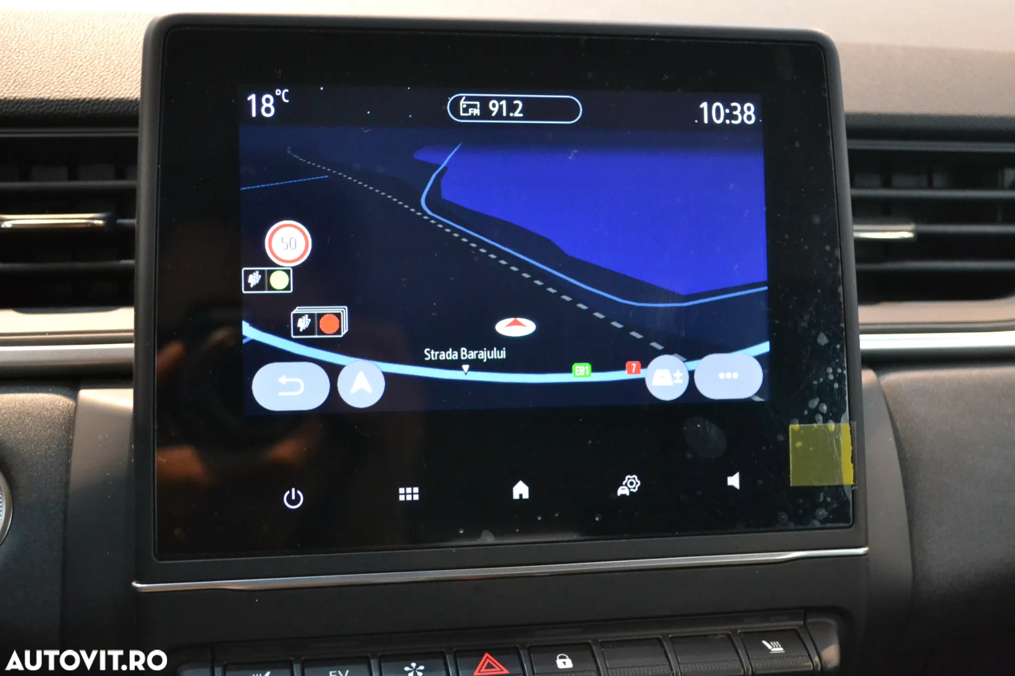 Renault Captur E-Tech PHEV 160 Equilibre - 12