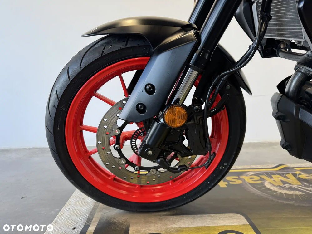 Yamaha MT - 18