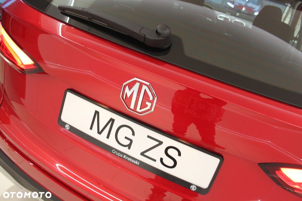 MG ZS - 17