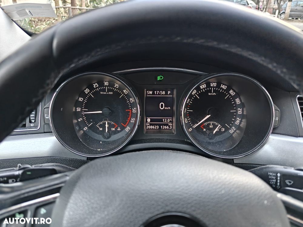 Skoda Superb 2.0 TDI 4X4 Ambition - 8