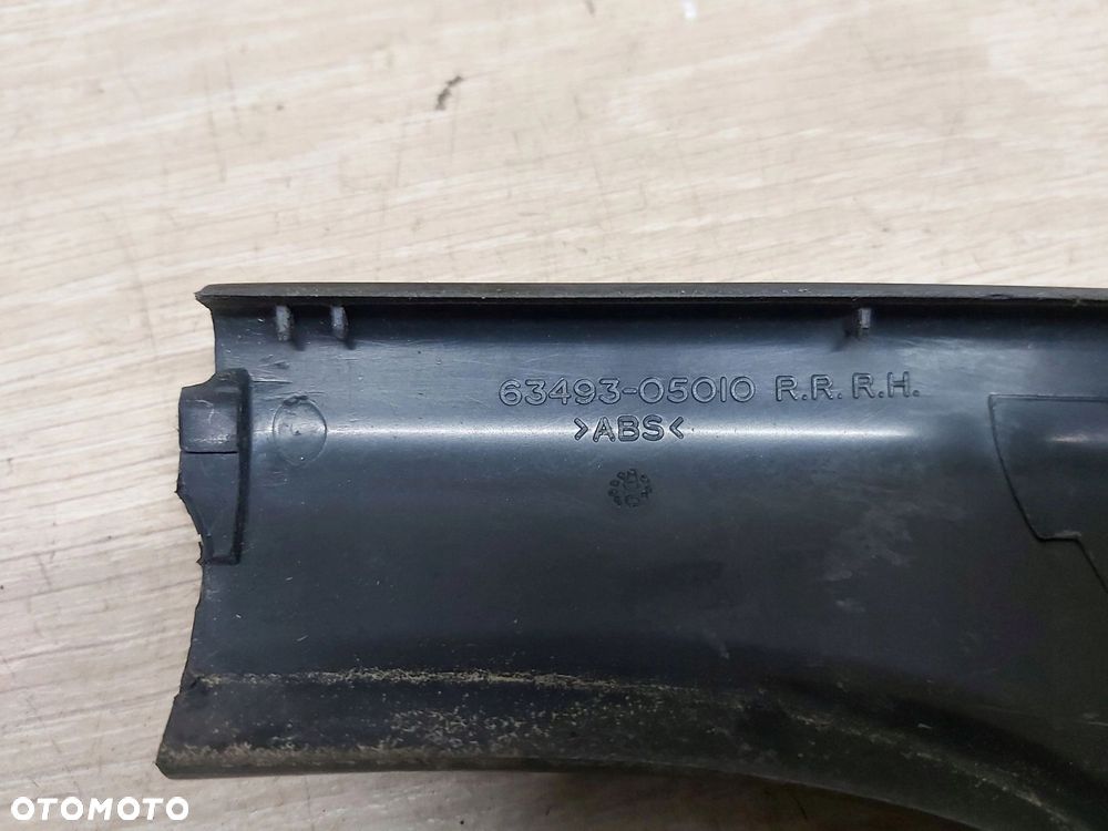 Toyota AVENSIS T22 zaślepka relingu prawy tył 63493-05010 - 3