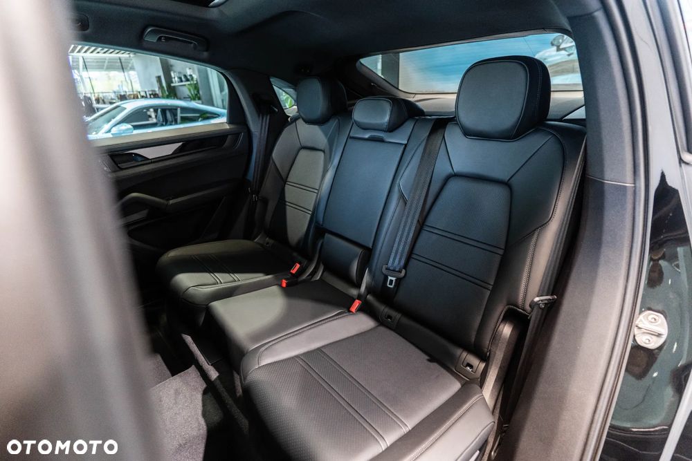 Porsche Cayenne Black Edition - 13
