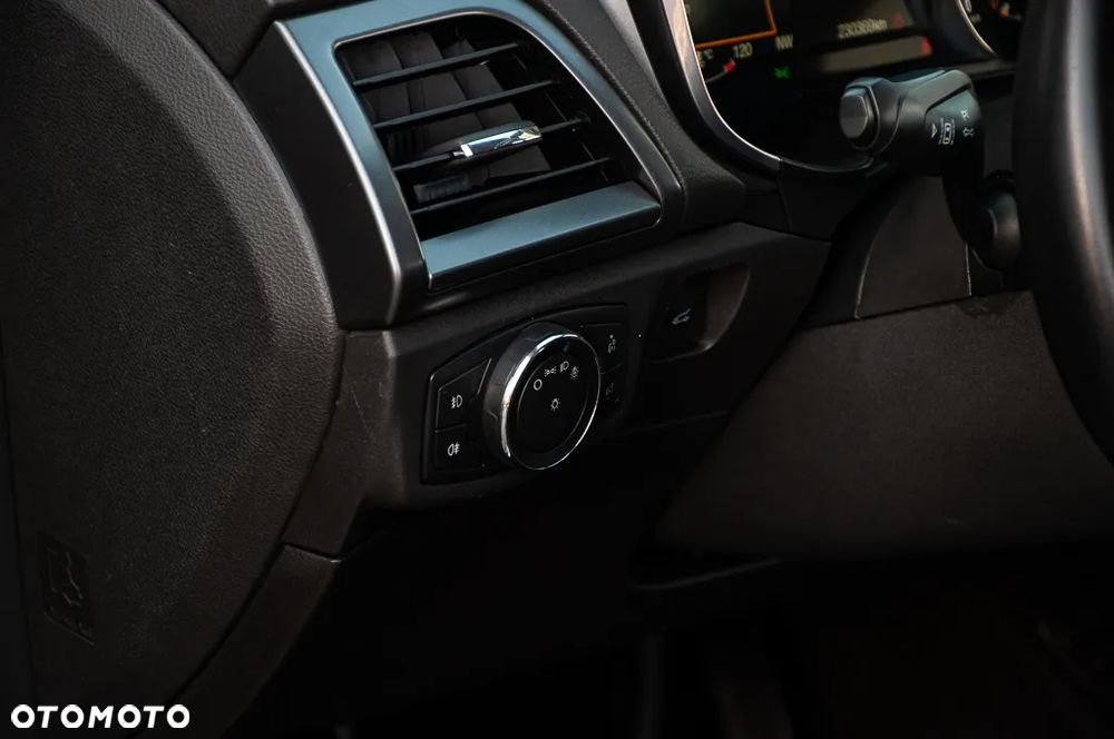 Ford Mondeo SW 2.0 TDCi Titanium - 38