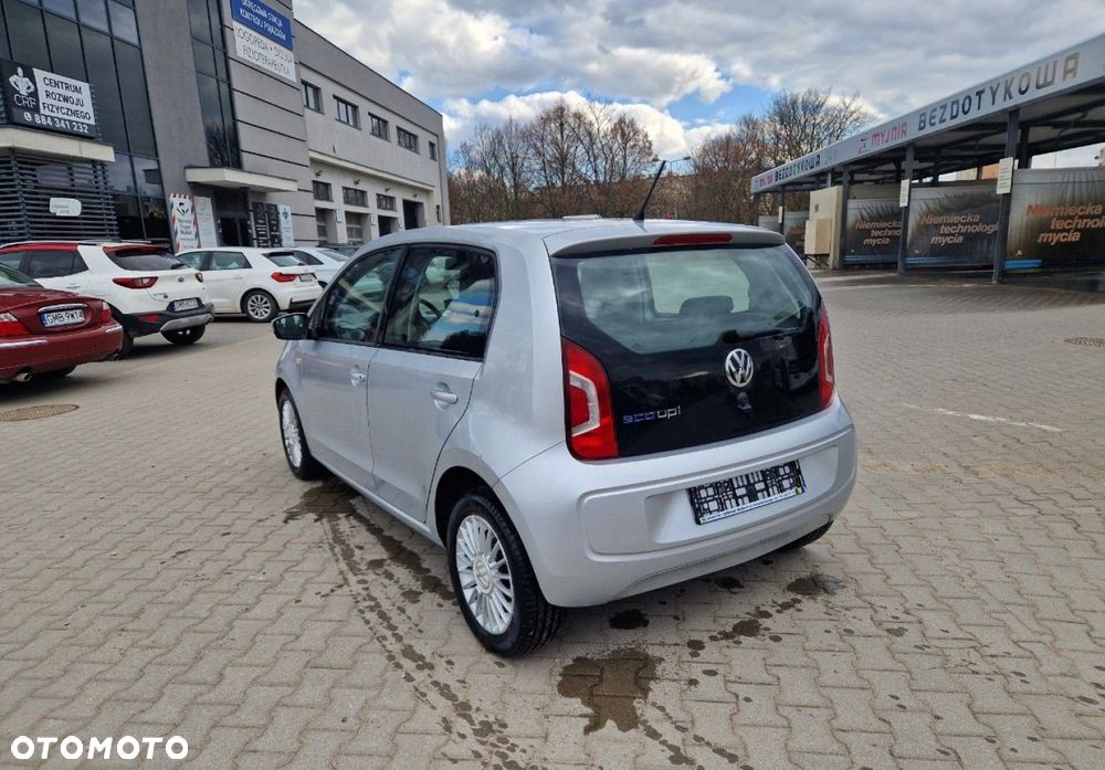 Volkswagen up! - 5