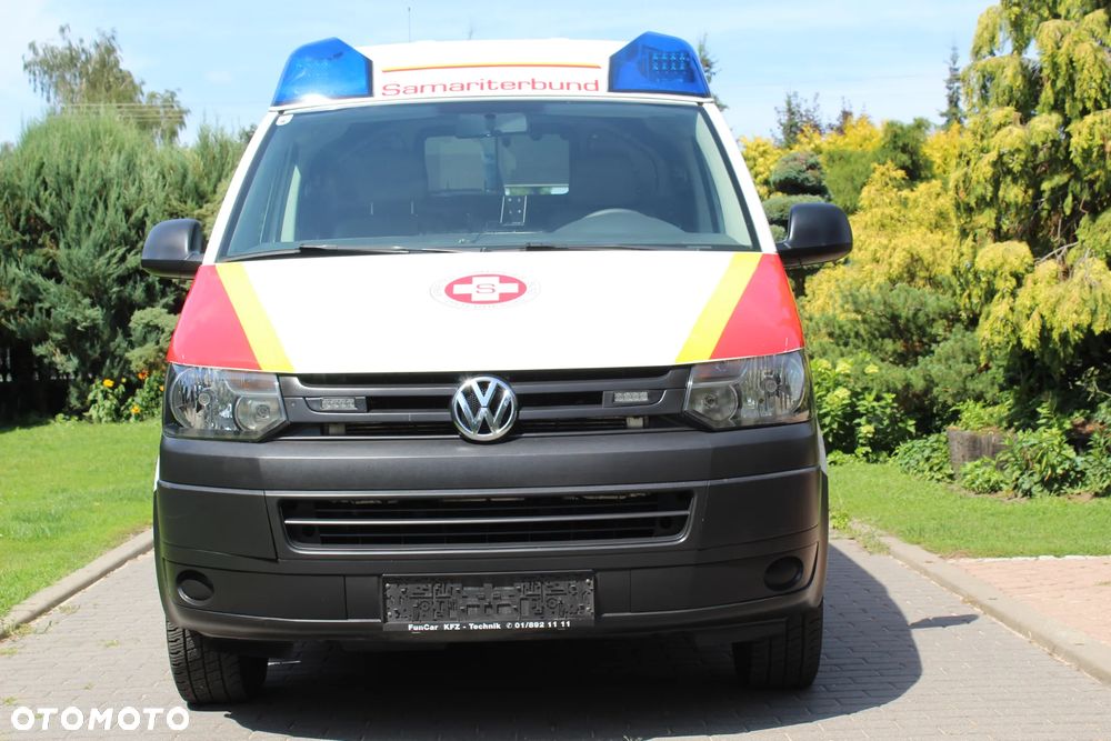 Volkswagen T5  AMBULANS KARETKA - 4