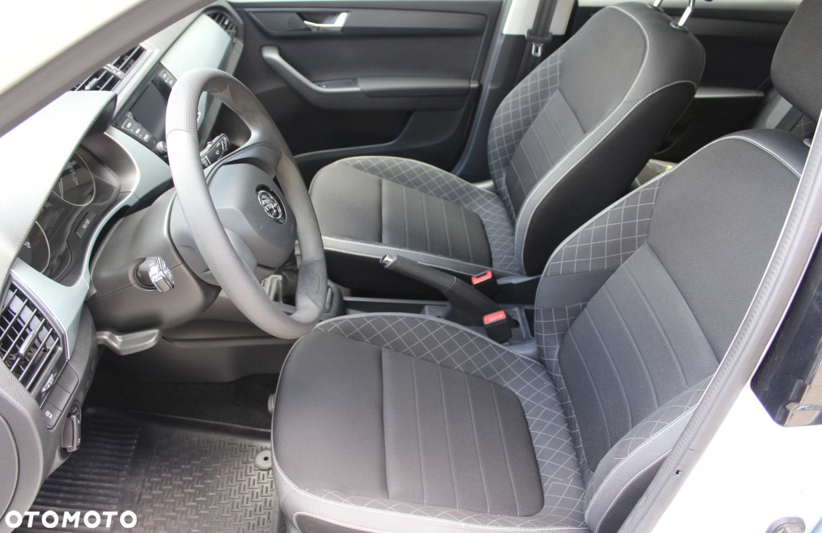 Skoda Fabia 1.0 TSI Ambition - 12