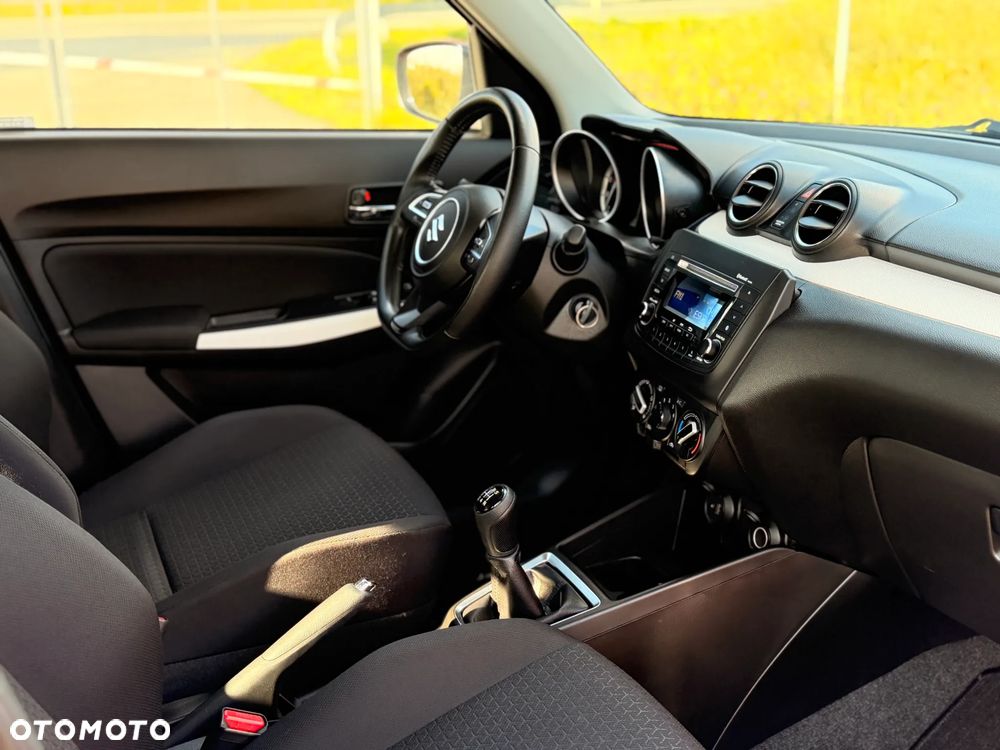 Suzuki Swift 1.2 Dualjet SHVS Premium - 28