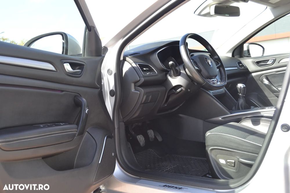 Renault Megane ENERGY dCi 110 Start & Stop Bose Edition - 11