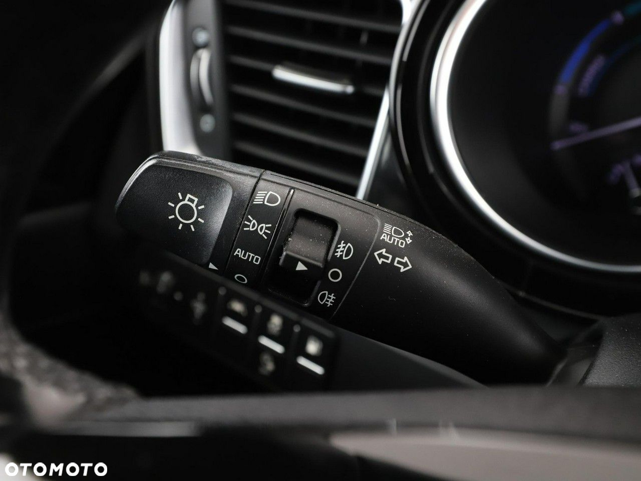 Kia Ceed 1.6 GDI PHEV L DCT - 36