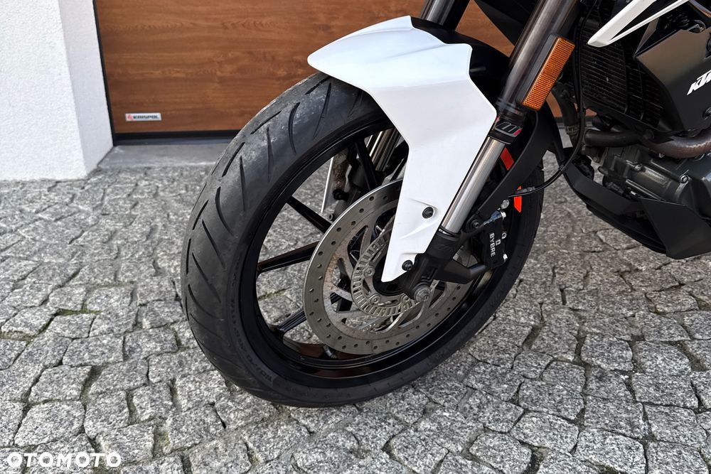 KTM Duke - 18