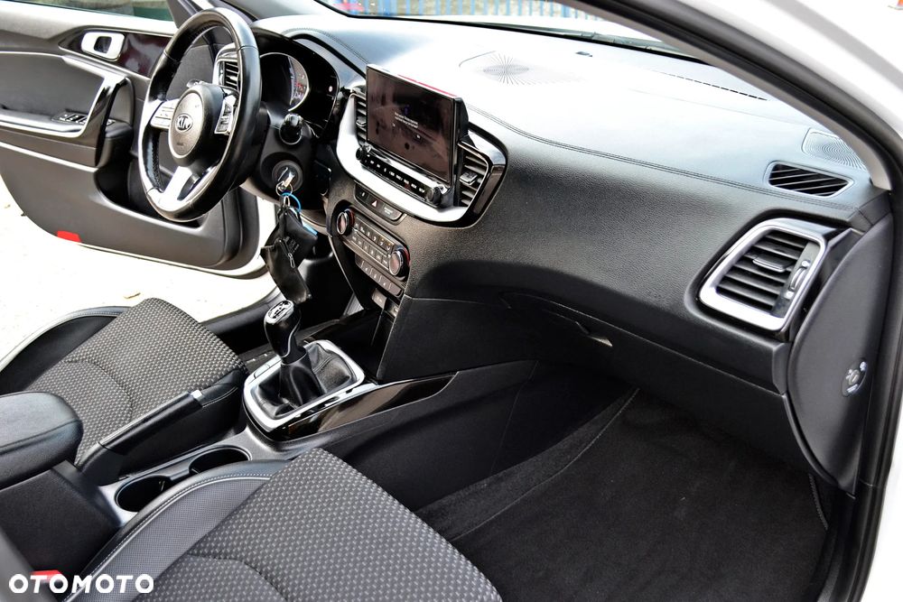 Kia XCeed 1.0 T-GDI OPF JBL SOUND EDITION - 11