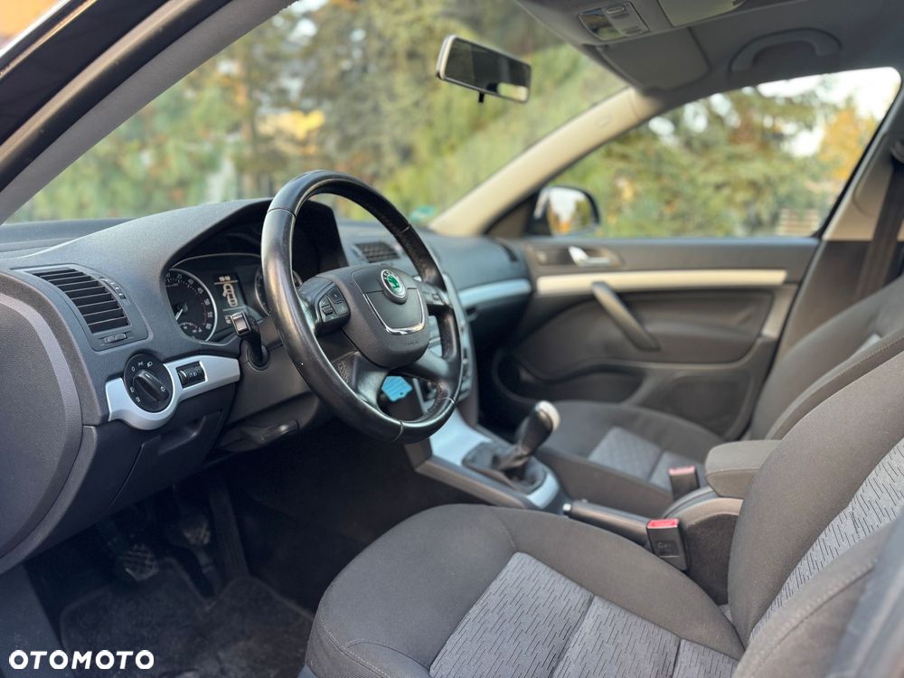 Skoda Octavia 1.6 TDI DPF Ambiente - 5