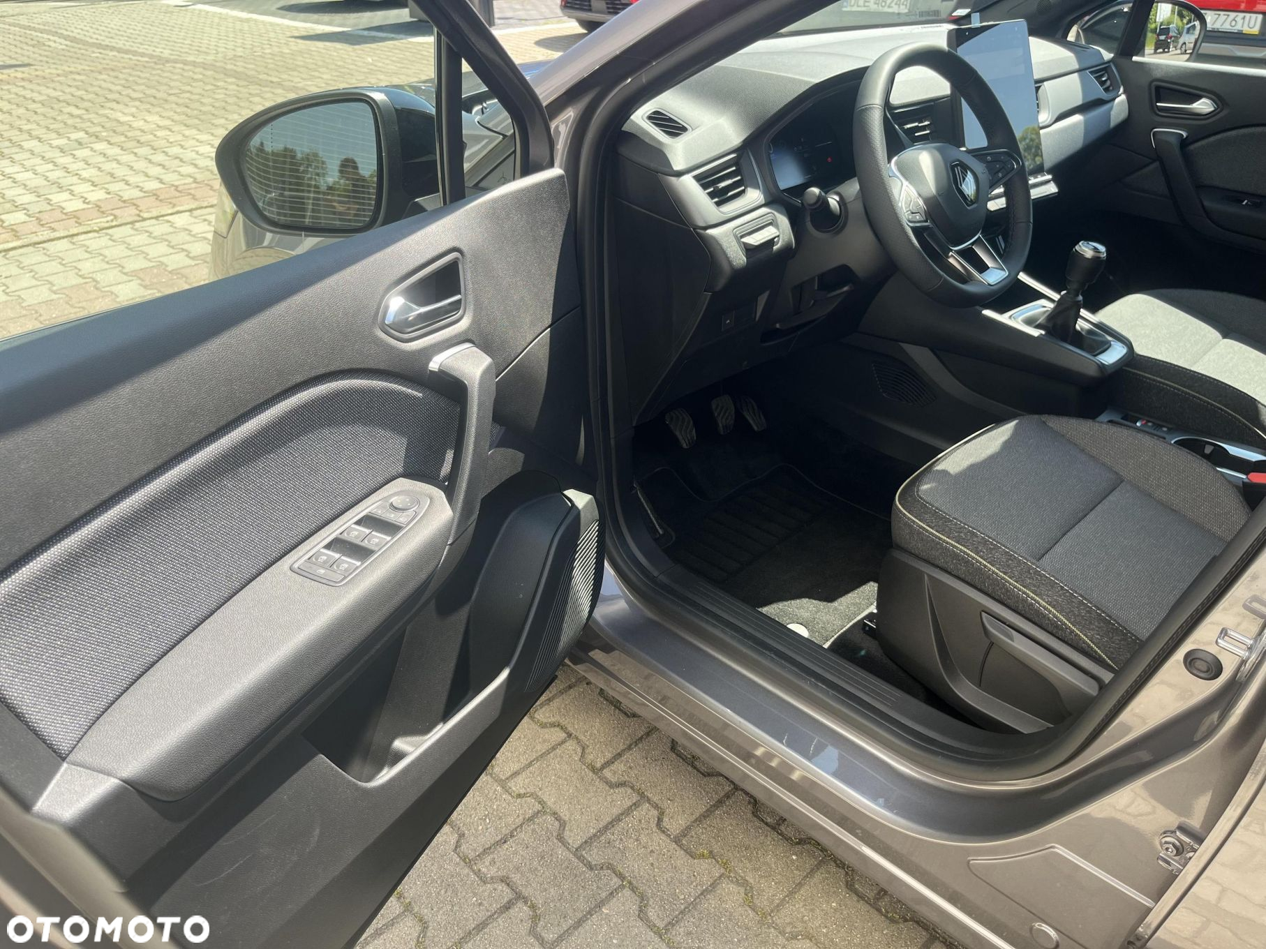 Renault Captur 1.0 TCe Techno - 10