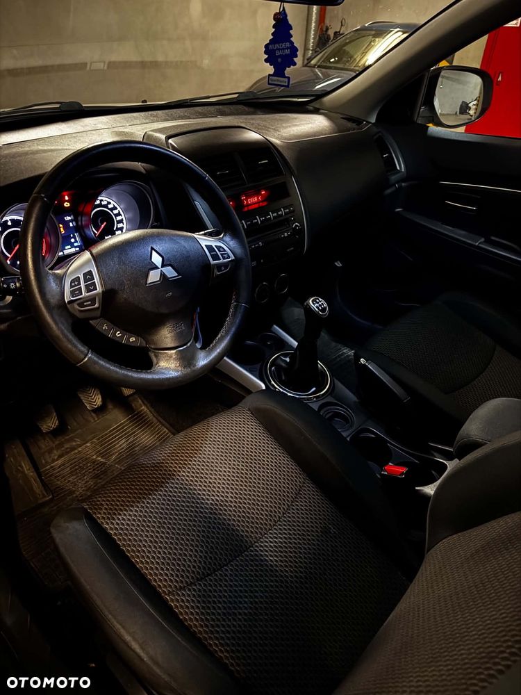 Mitsubishi ASX - 8