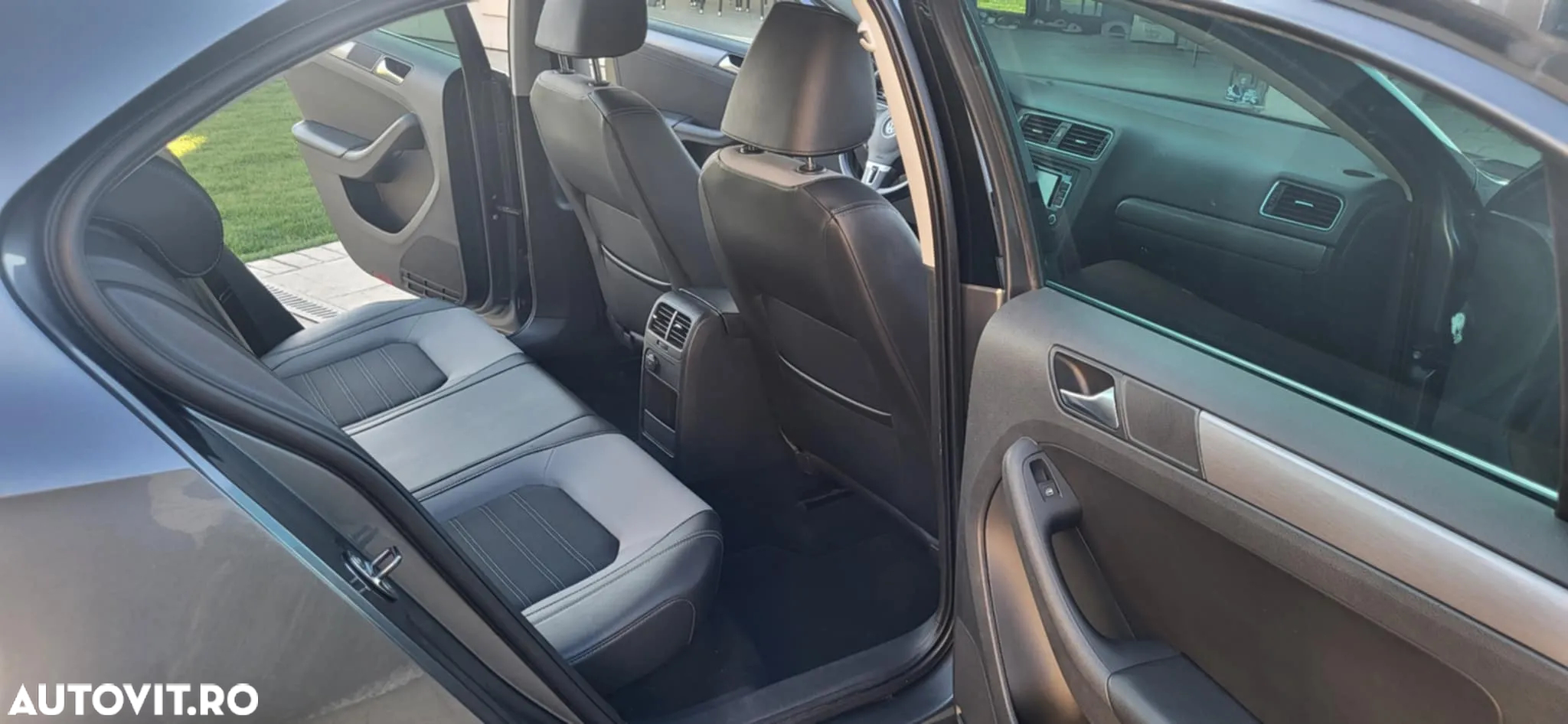 Volkswagen Jetta - 17