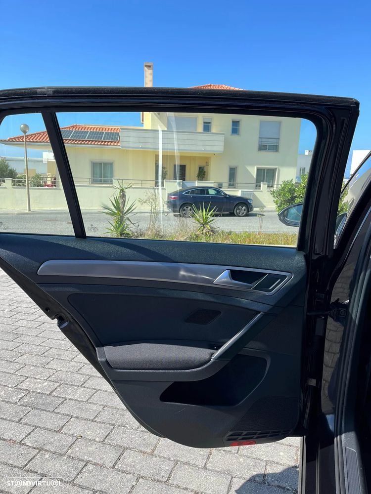 VW Golf 1.6 TDi Trendline BlueMotion - 30