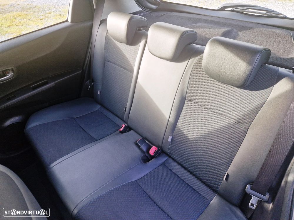 Toyota Yaris 1.5 HSD Sport+Navi - 7