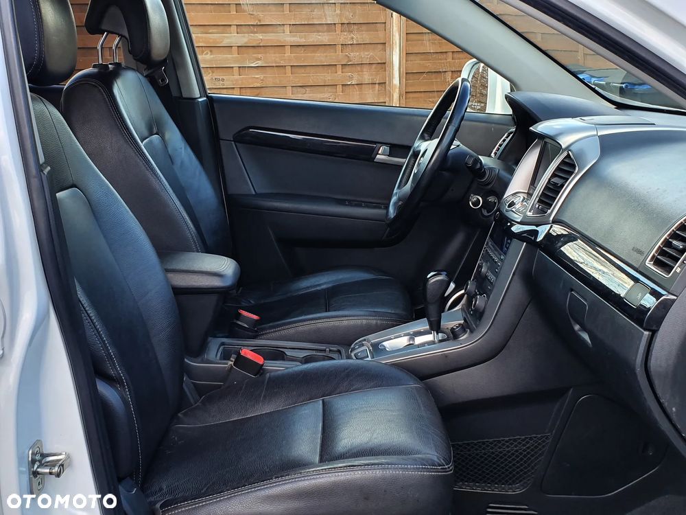 Chevrolet Captiva 2.2 D LTZ - 14
