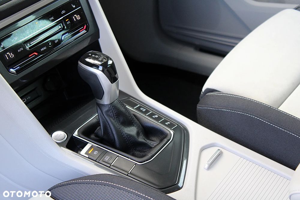 Volkswagen Tiguan - 23