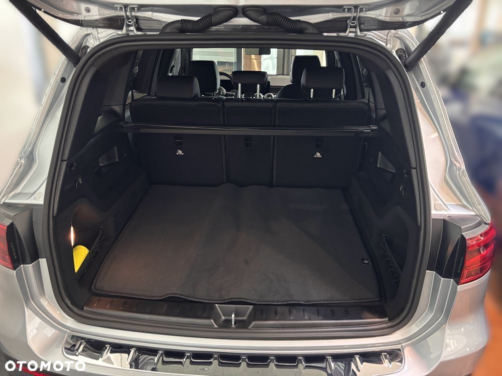 Mercedes-Benz GLB - 6