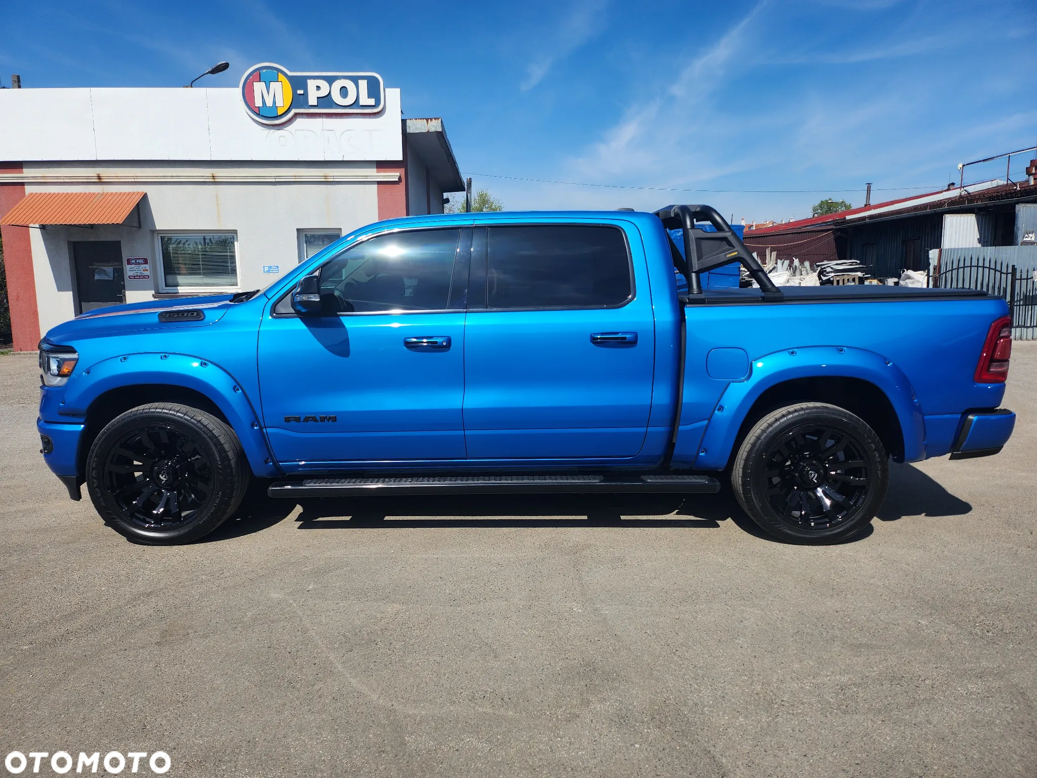 RAM 1500 Crew Cab Laramie - 12