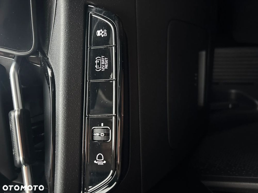 Kia Niro 1.6 GDI Hybrid L - 24