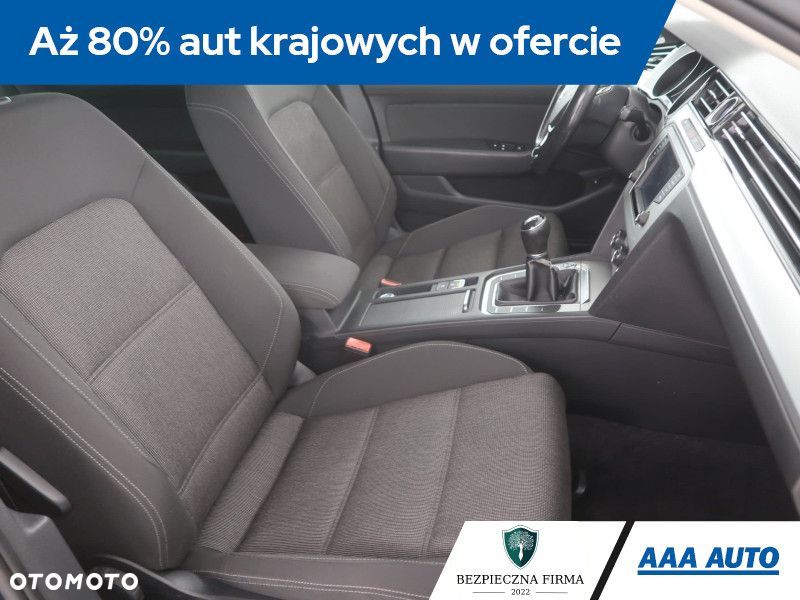Volkswagen Passat Variant - 11