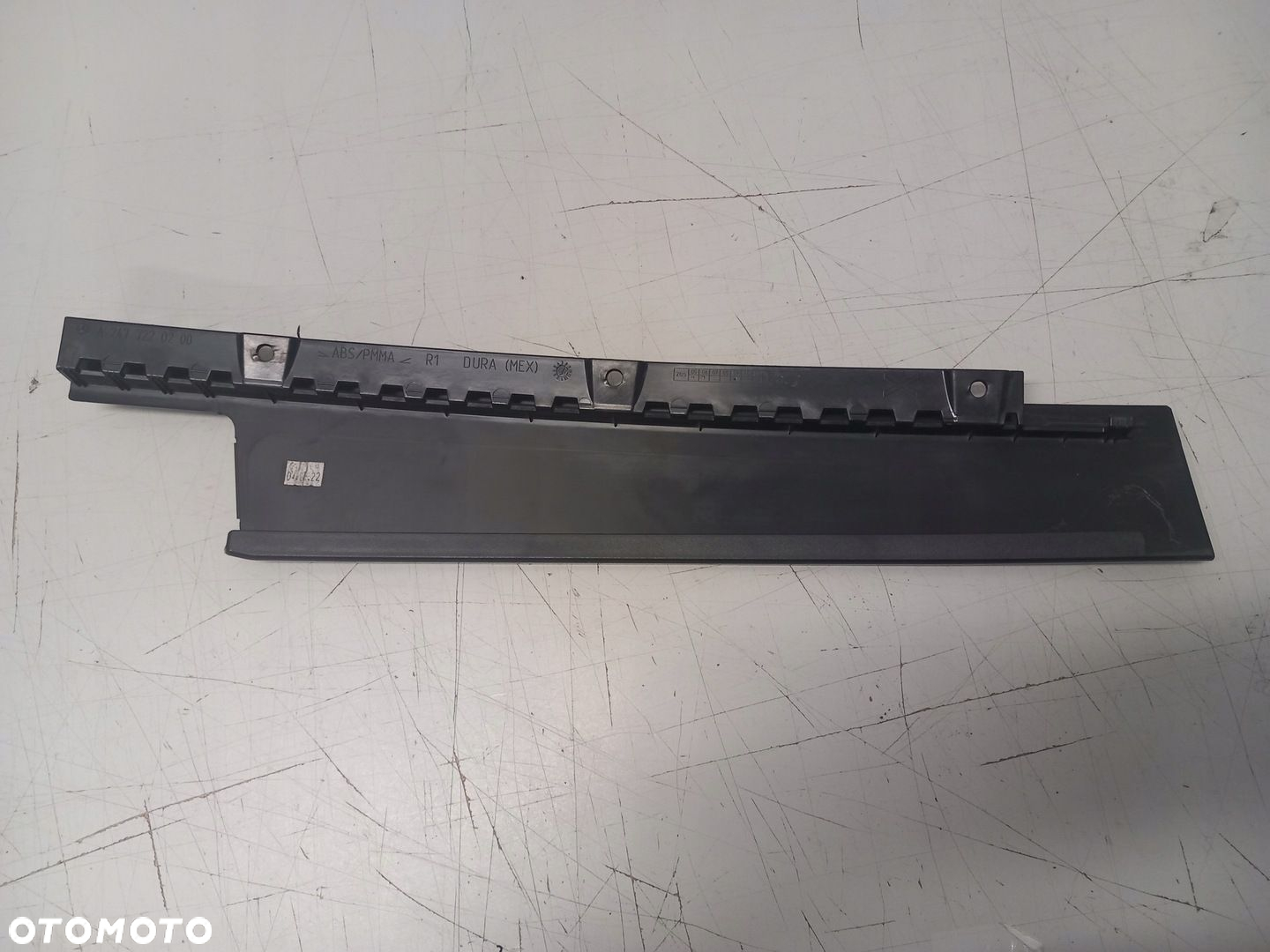LISTWA NAKŁADKA SŁUPKA OZDOBNA PRAWY PRZÓD MERCEDES EQB X243 - 3
