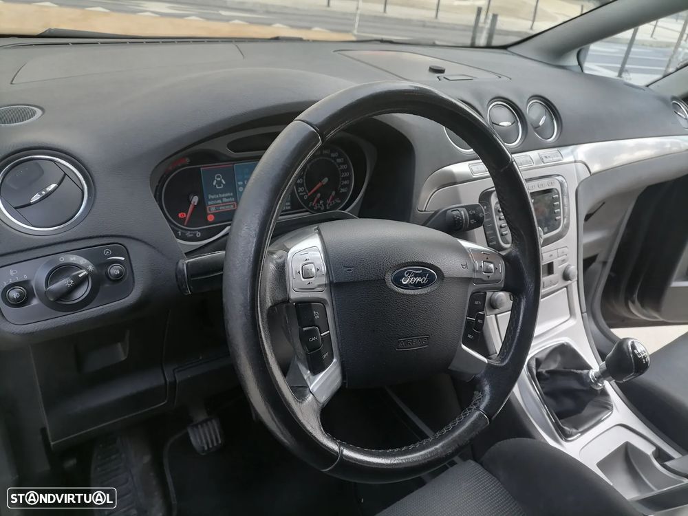 Ford S-Max 1.8 TDCi Titanium 7L - 12