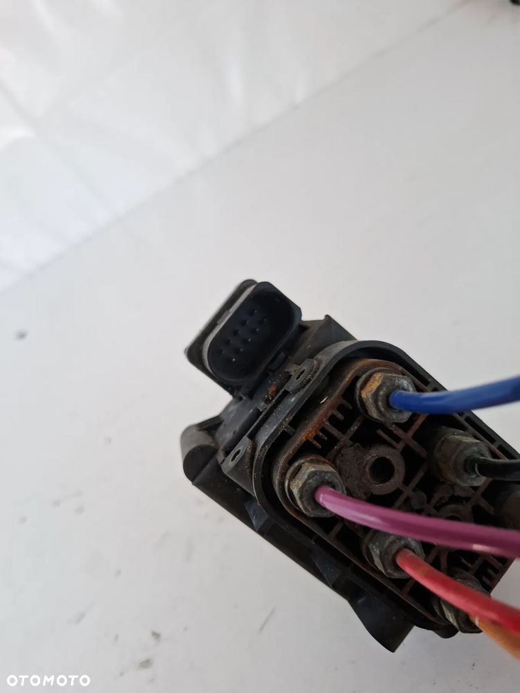 Rozdzielacz Blok Zawór Zawieszenia Pneumatyki Audi A6 C6 4F0616013 - 4