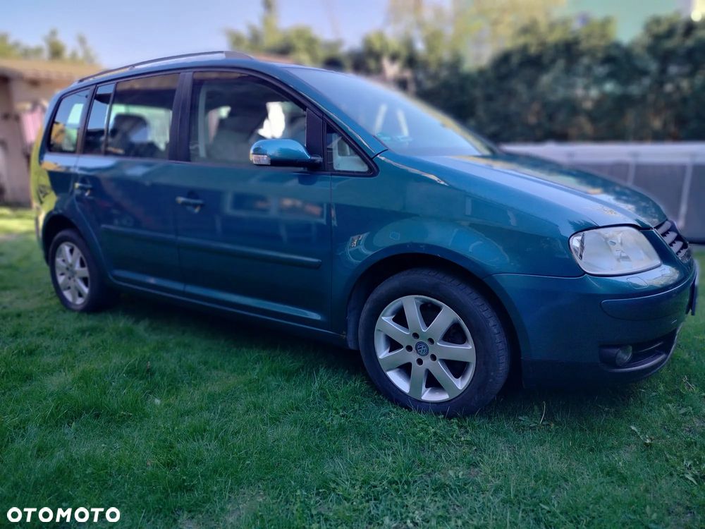 Volkswagen Touran - 3