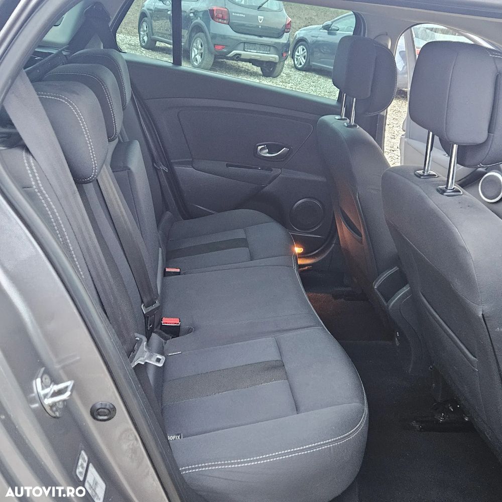 Renault Megane ENERGY dCi 110 Start & Stop Bose Edition - 9