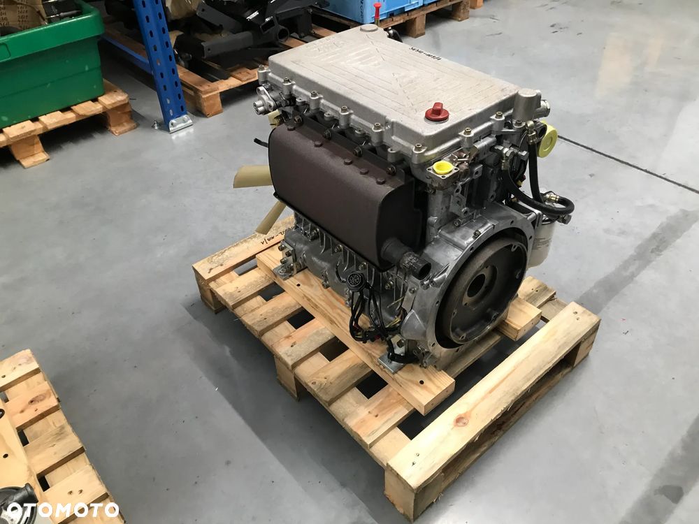 SILNIK HATZ 4W35 19,9 kW 12194netto - 7