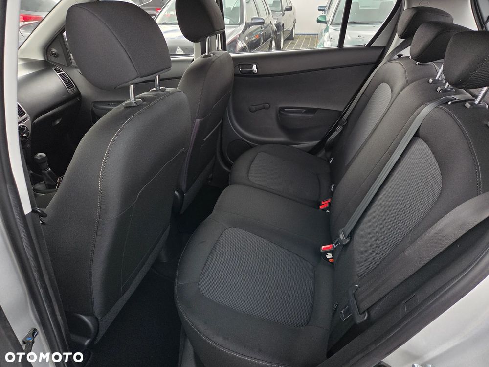 Hyundai i20 1.2 Fifa World Cup Edition - 16
