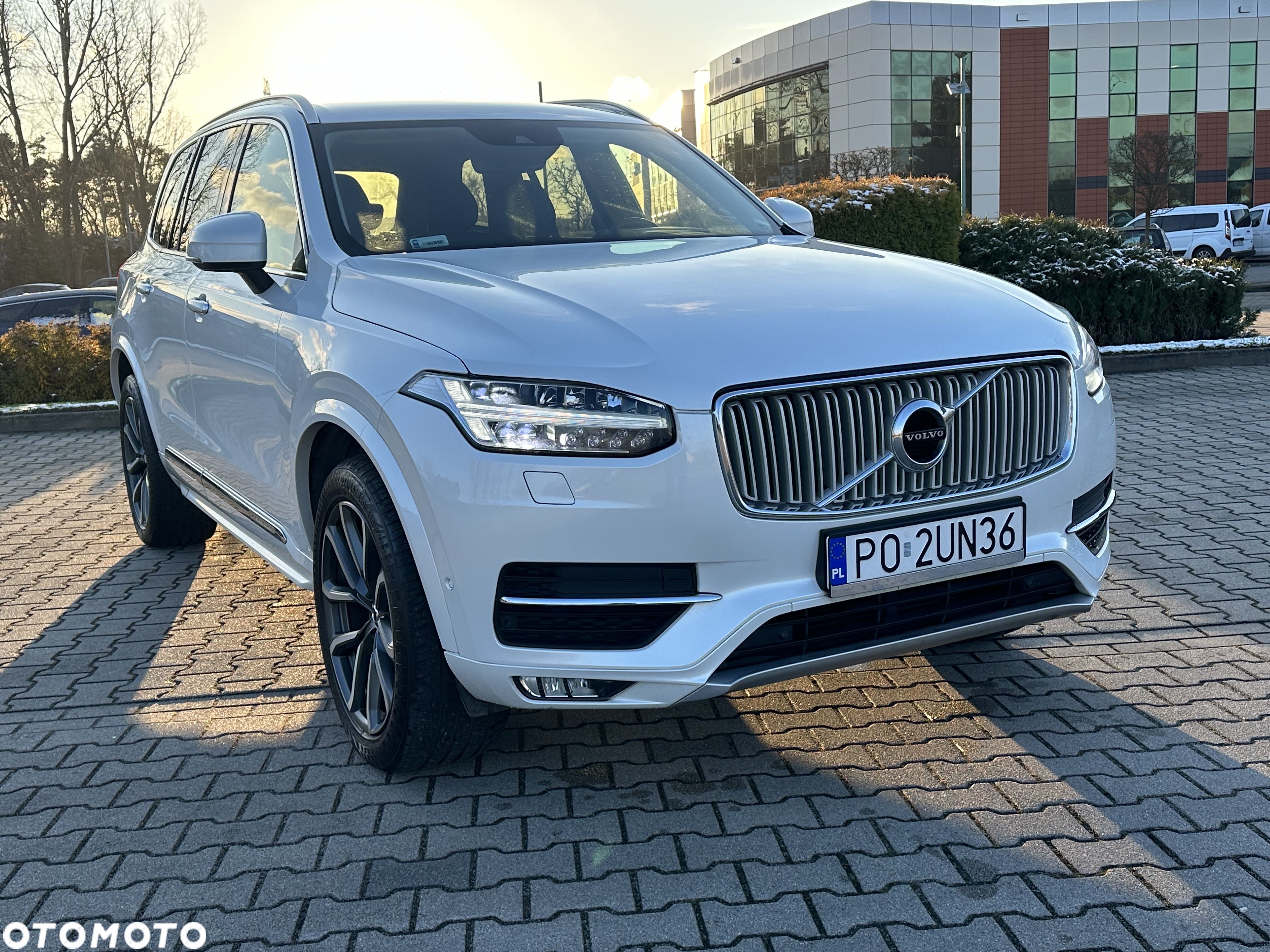 Volvo XC 90 - 1