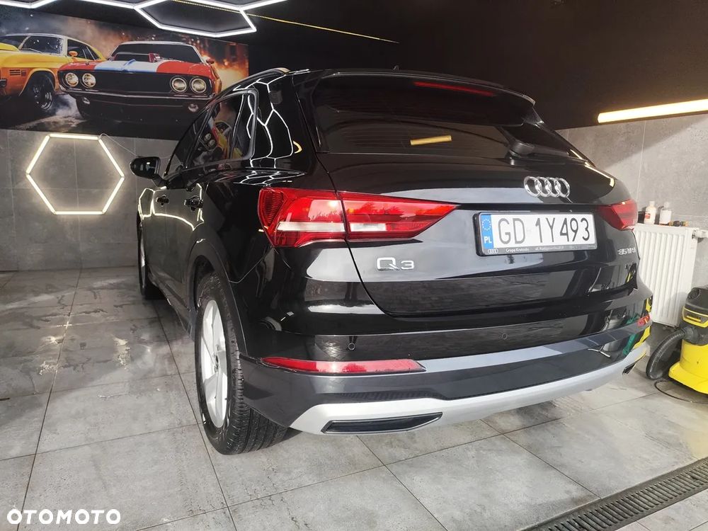 Audi Q3 2022 photo 2