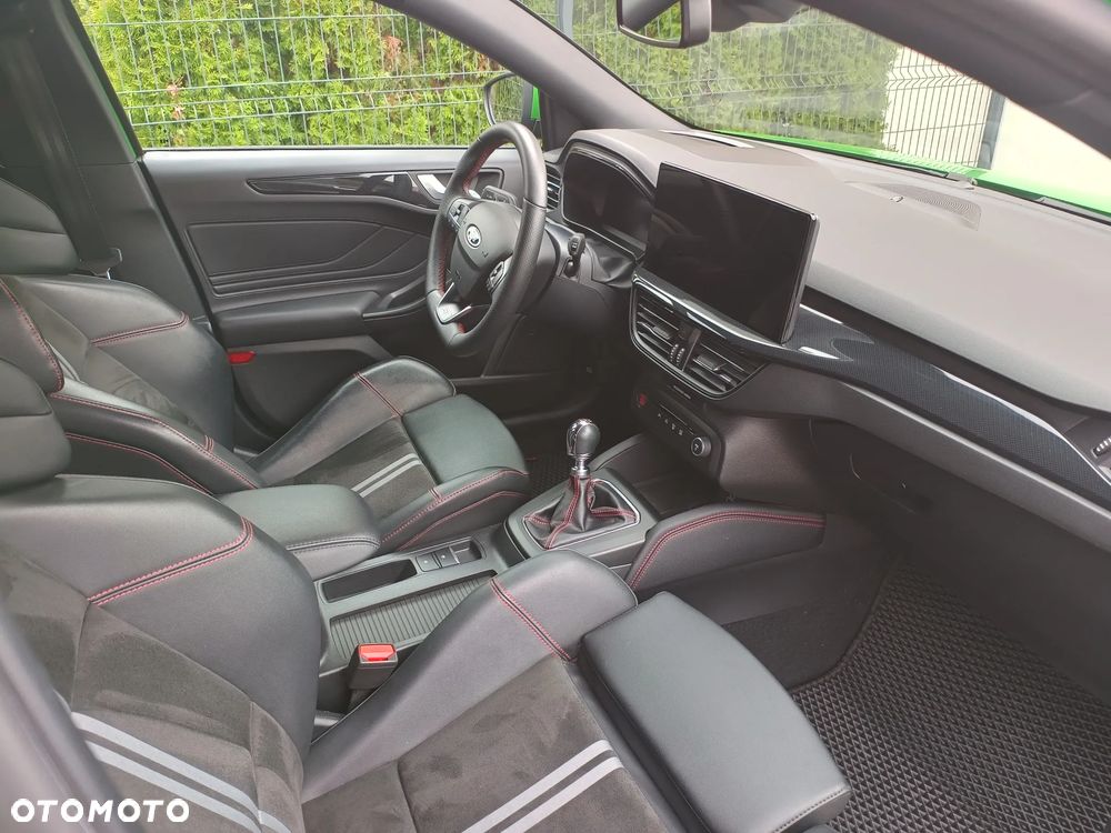 Ford Focus 2.3 EcoBoost ST X - 14