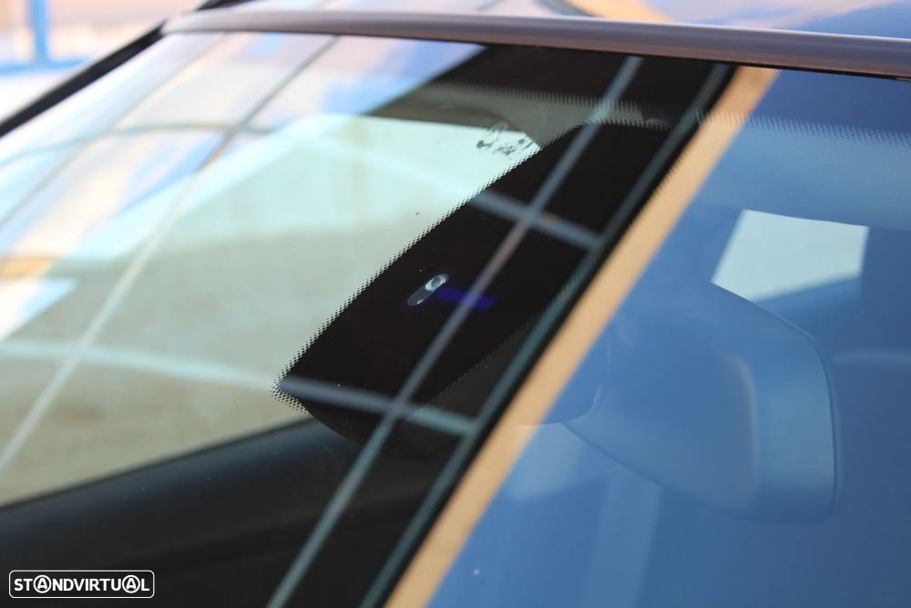 BMW 318 d Dynamic - 18