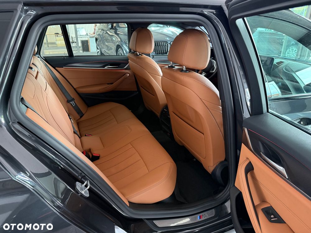 BMW Seria 5 520d M Sport sport - 34