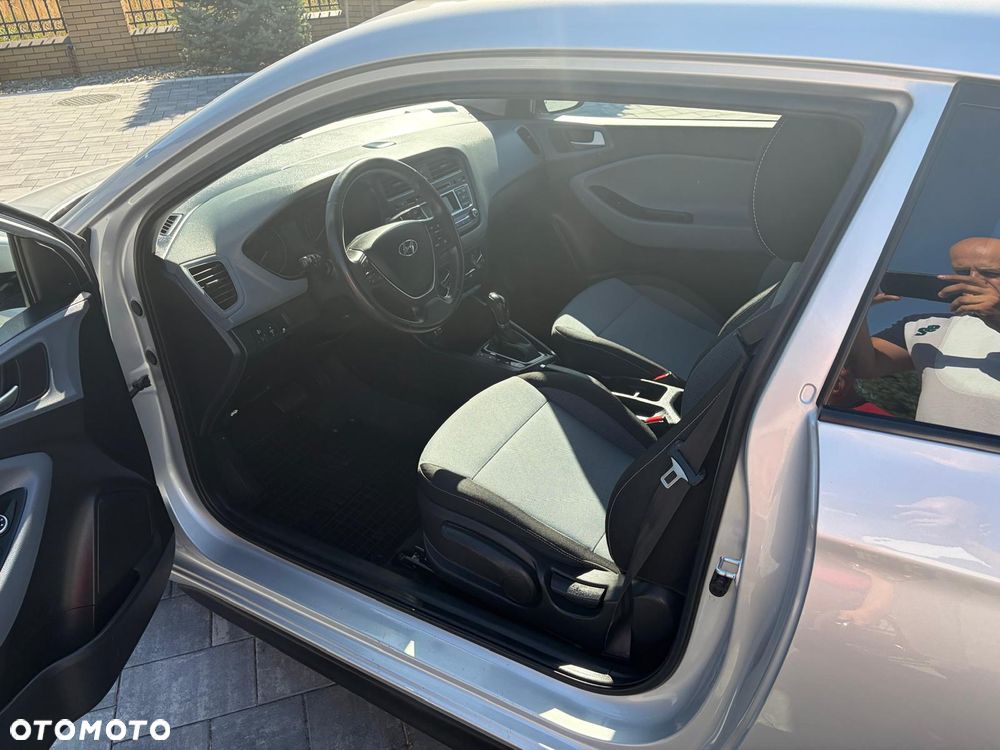 Hyundai i20 1.4 Comfort - 2