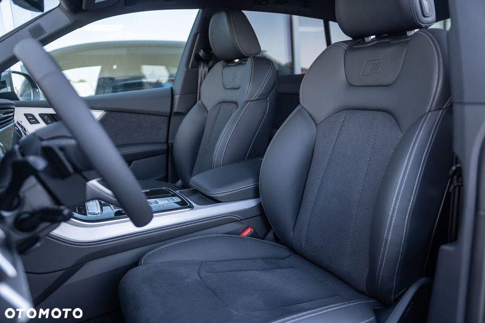 Audi Q8 - 9