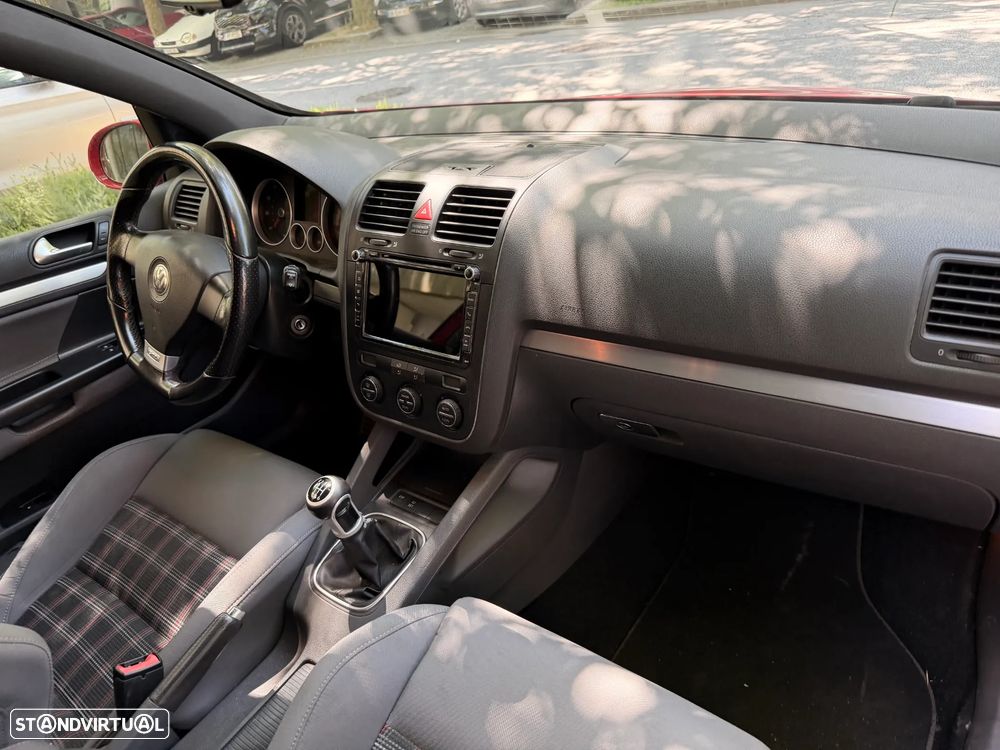 VW Golf 2.0 GTi - 16