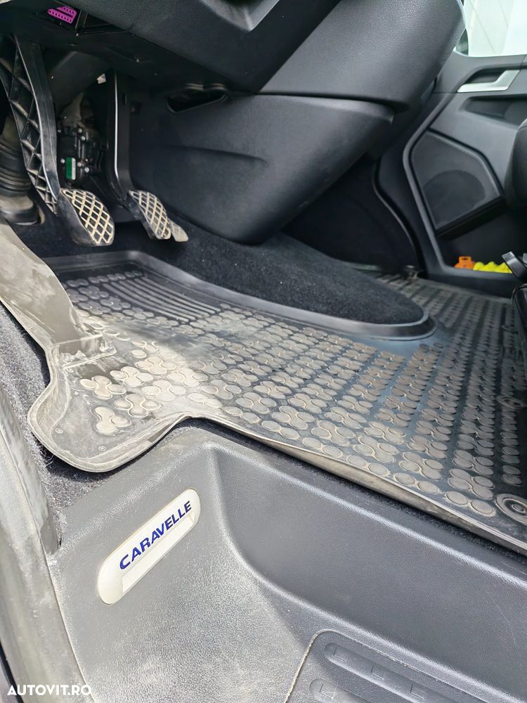 Volkswagen Caravelle - 16