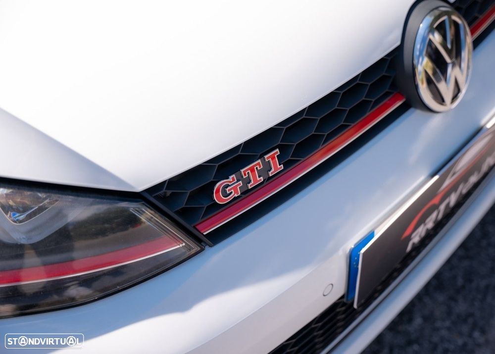 VW Golf 2.0 TSi GTi DSG Performance - 19