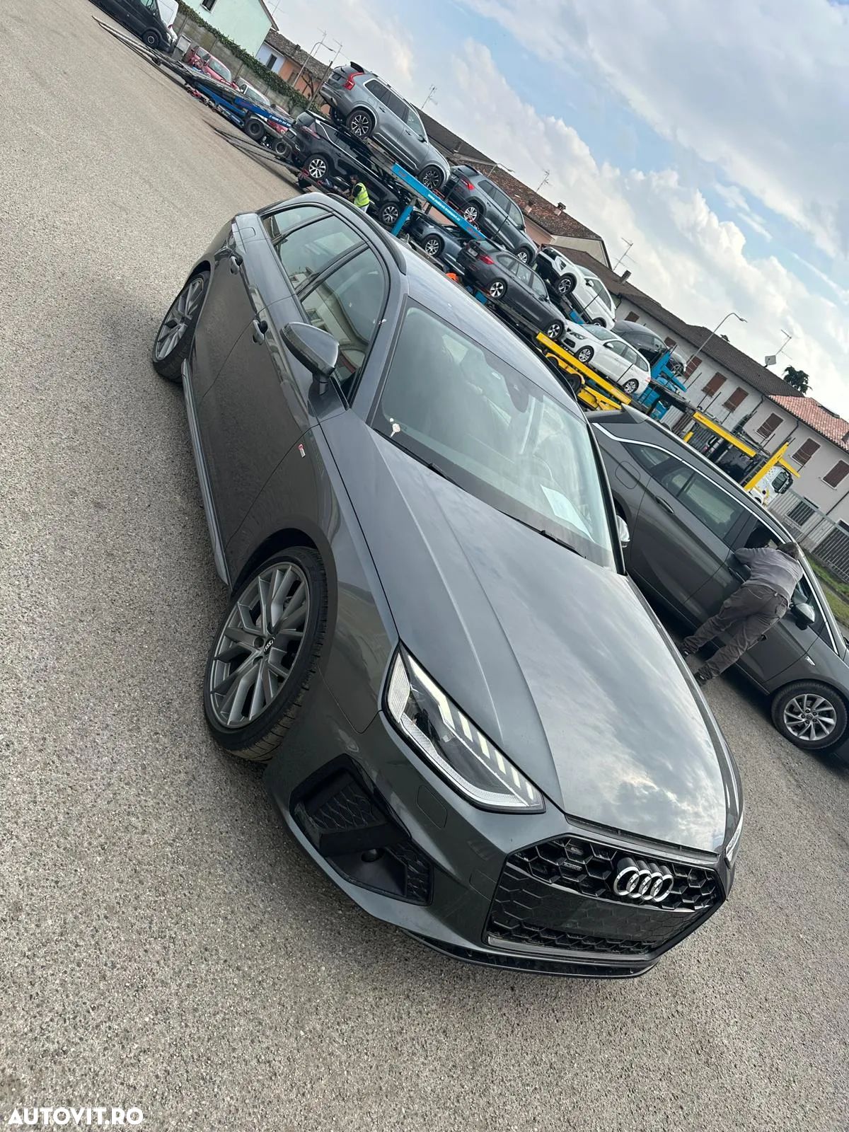 Audi A4 Avant 2.0 40 TDI quattro S tronic S Line - 1