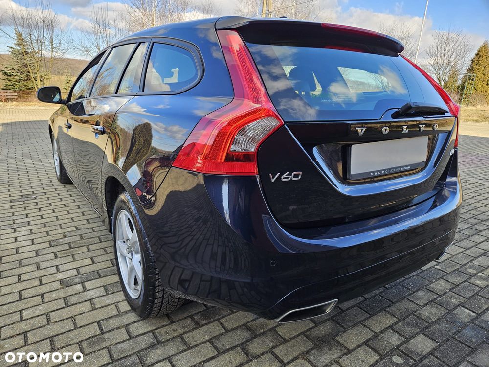 Volvo V60 D4 Momentum - 14