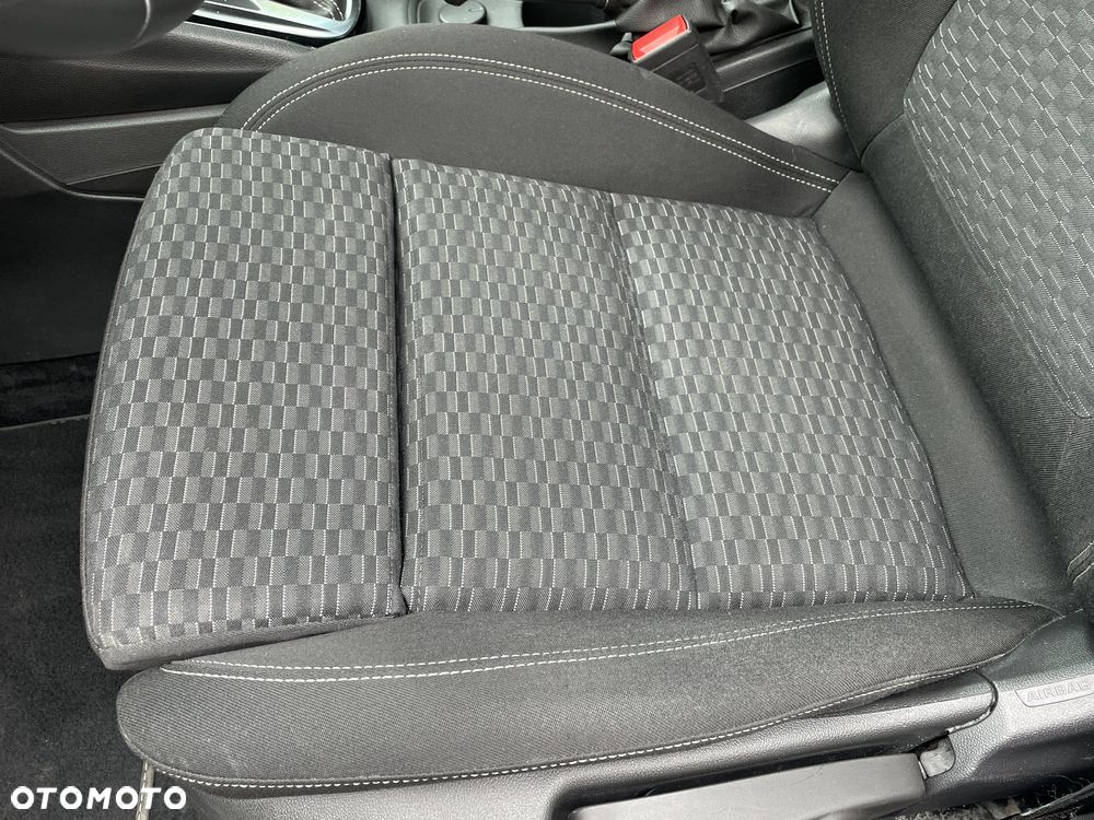 Opel Astra 1.4 T Dynamic S&S - 23