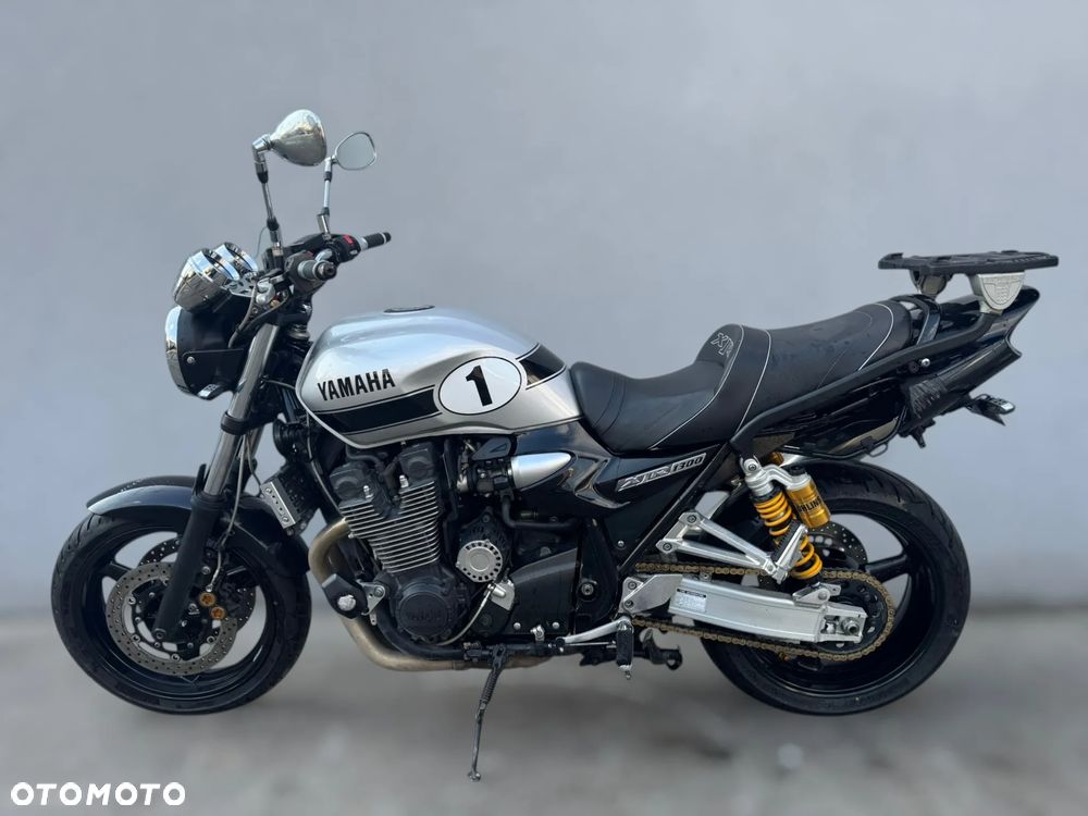 Yamaha XJR - 5