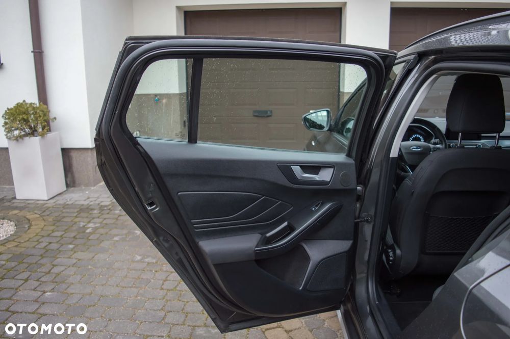 Ford Focus 1.0 EcoBoost Hybrid ACTIVE X - 27